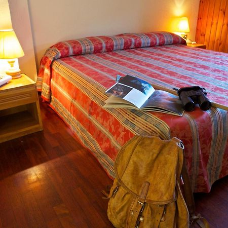 Hotel Dolonne Courmayeur Oda fotoğraf