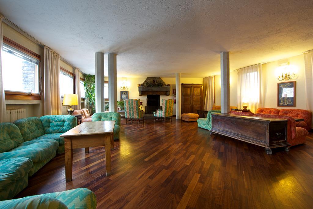 Hotel Dolonne Courmayeur Dış mekan fotoğraf