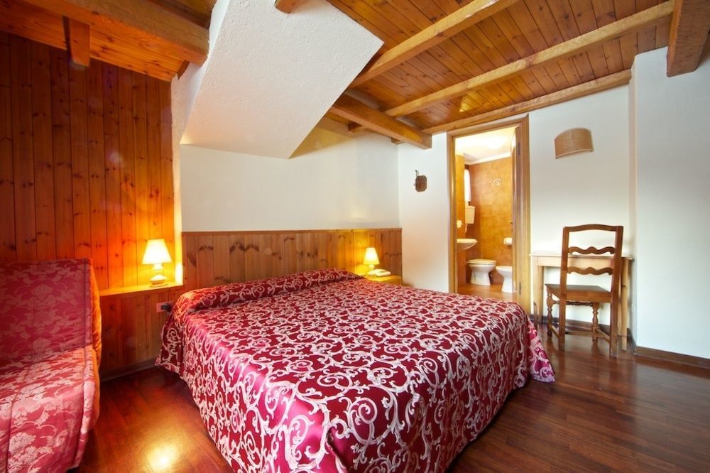 Hotel Dolonne Courmayeur Dış mekan fotoğraf