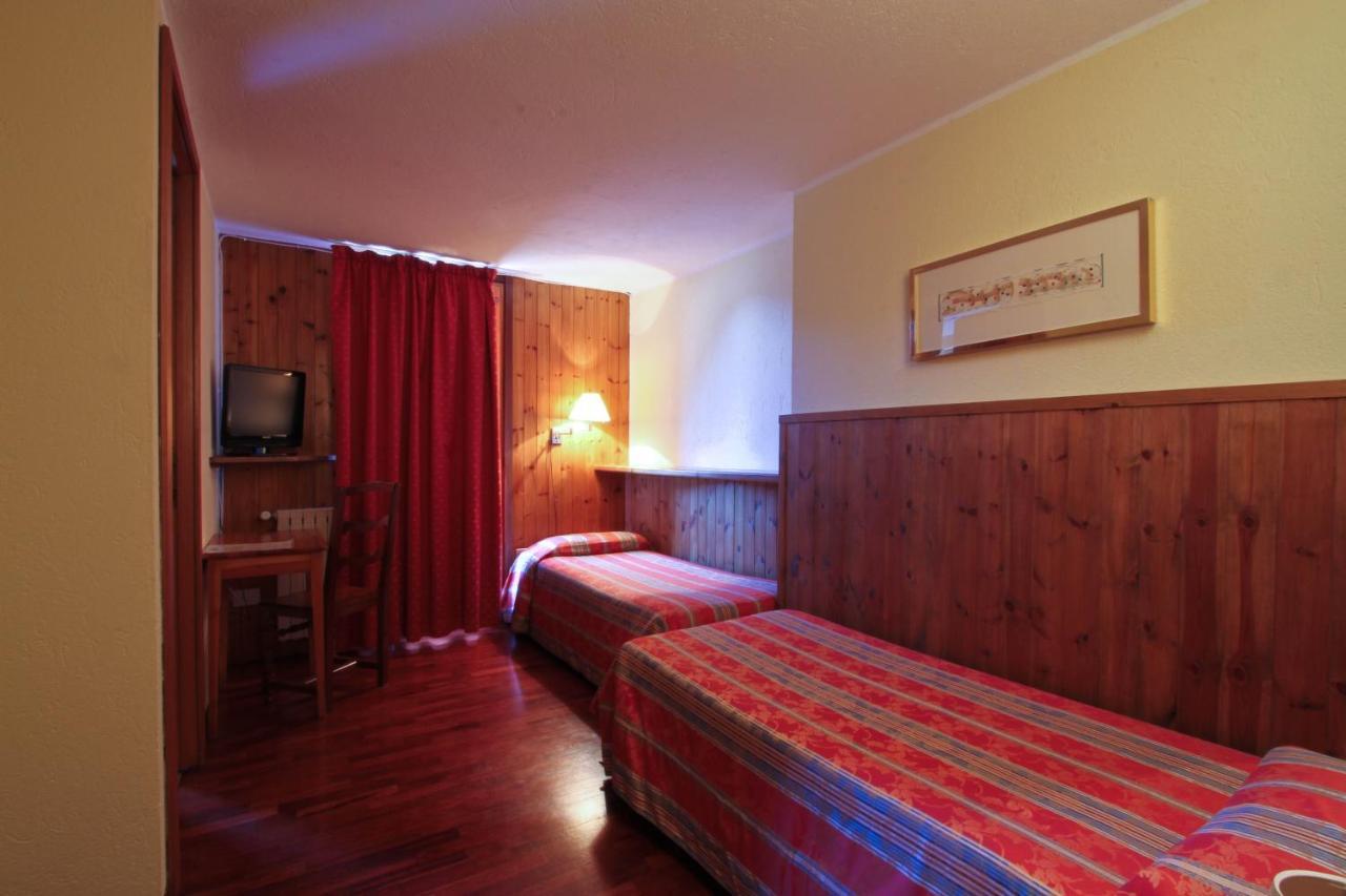 Hotel Dolonne Courmayeur Dış mekan fotoğraf
